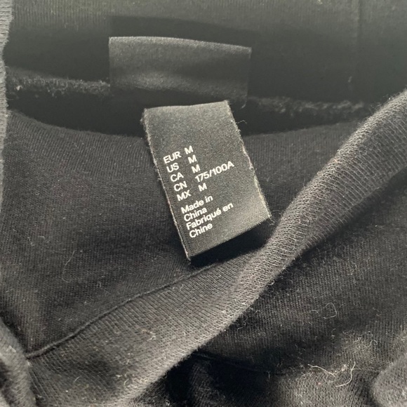 Black H&M sweatshirt - Picture 2 of 2